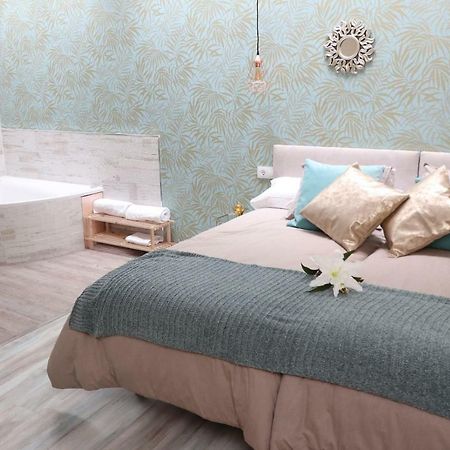 Apartamentos Turisticos Desiree อาเรวาโล ภายนอก รูปภาพ